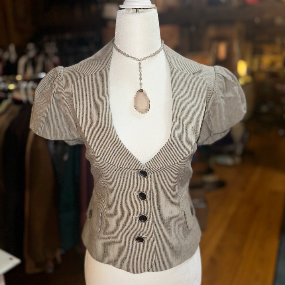 Early 00’s Nine West Short Sleeve Blazer Top